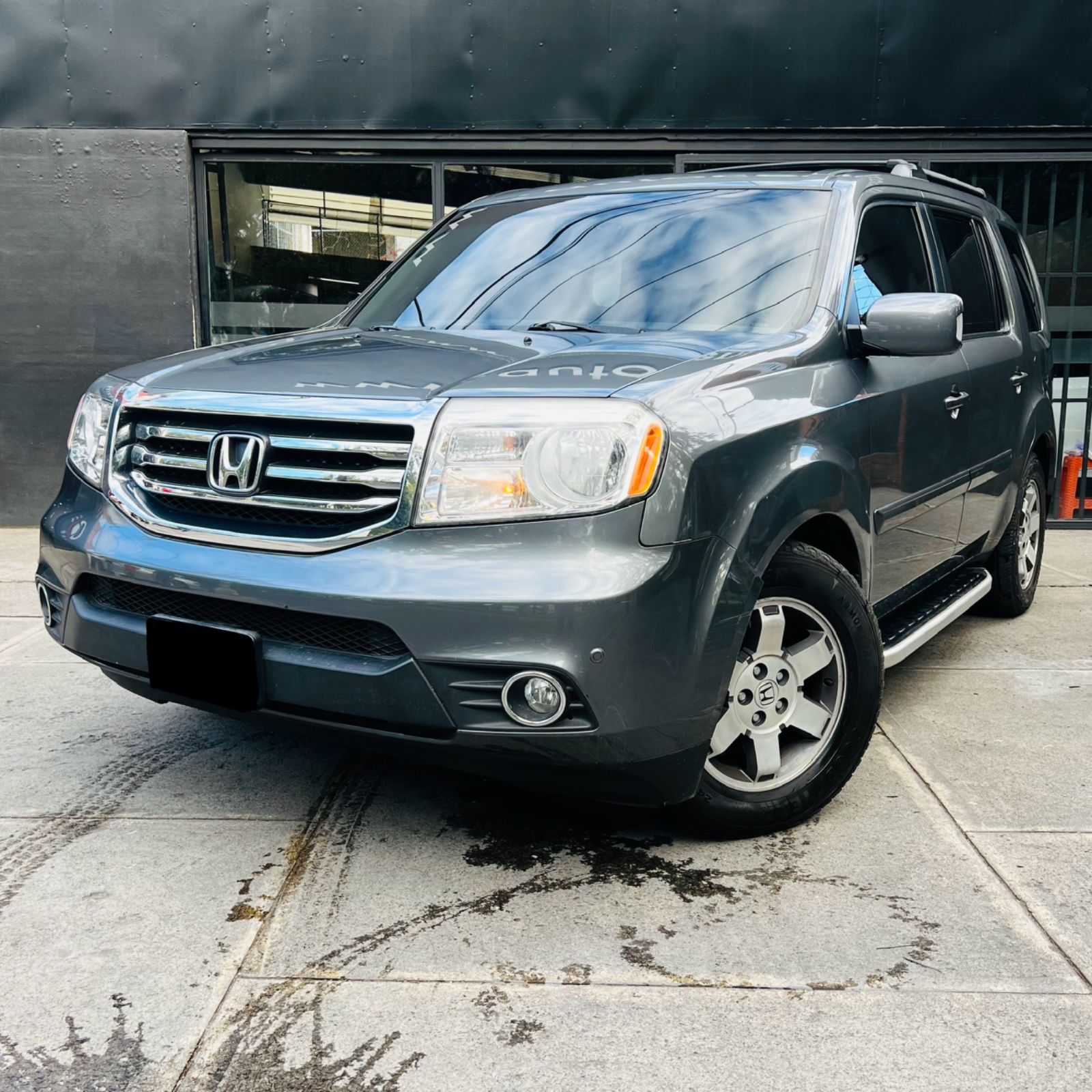 Honda Pilot AWD - Auto Center